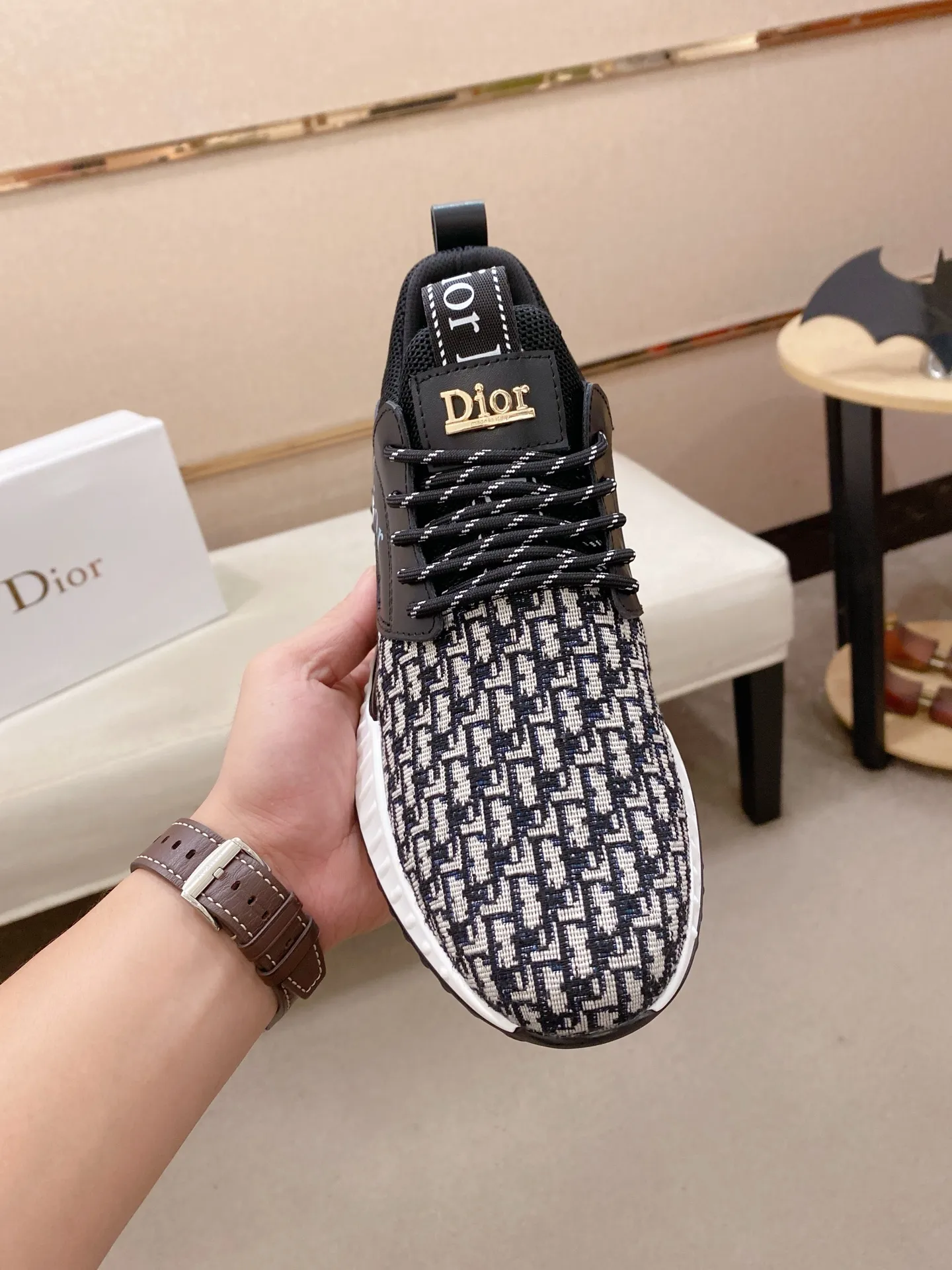Factory price: 440💰[Dior·Dior] New casual sports style men's shoes, new spring and summer design, perfect workmanship, lace-up lazy style to create wardrobe quality, upper: imported cowhide, sheepskin lining is soft and comfortable, ultra-light TPU wear-resistant outsole, simple, versatile fashion men's shoes, excellent color code number 38--44. (Can be customized for 45 non-refundable)